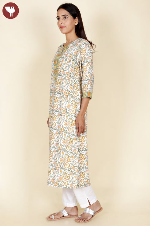 Bizzy Lizzy Kurta With Chiffon Dupatta in Floral Block Print