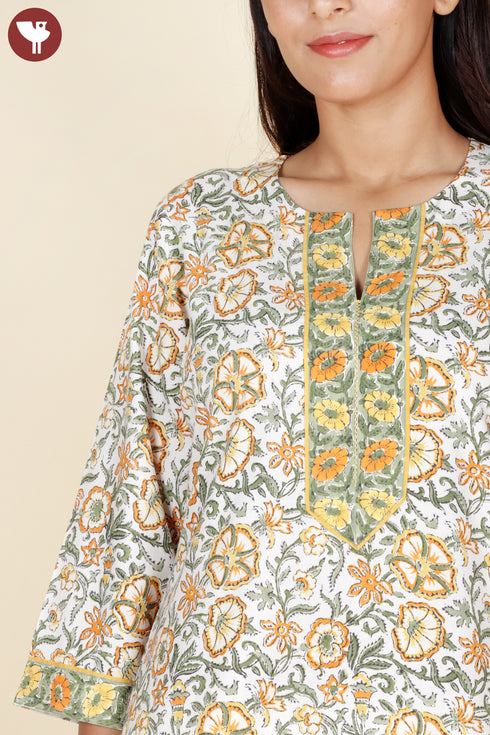 Bizzy Lizzy Kurta With Chiffon Dupatta in Floral Block Print