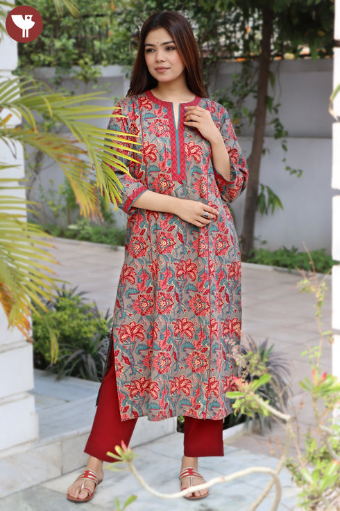 Cambric Cotton Ash Grey Kurta And Pant Set In Floral Block Print