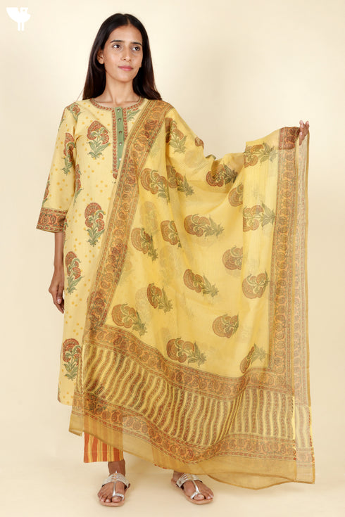 Khaadi Cotton Kurta Pant And Dupatta Set In Block Print