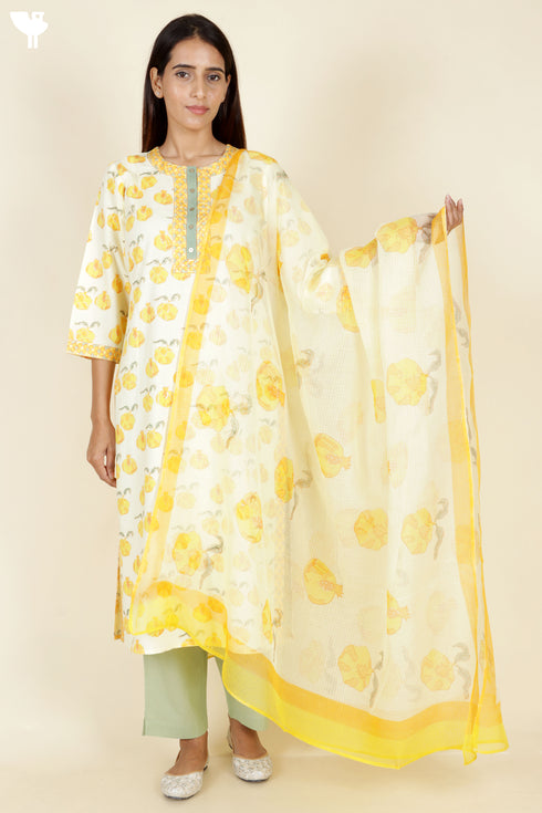 Bizzy Lizzy Kurta Pant Set With Dupatta In Block Print