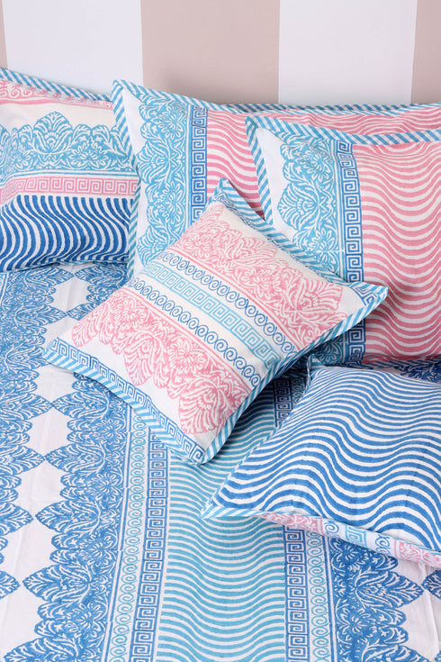 Mulmul Cotton Quilt In Graphic Block Print