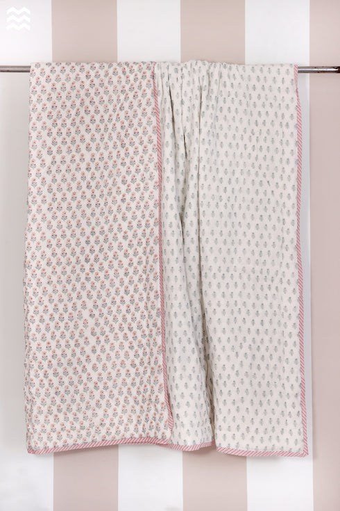 Mulmul Cotton Quilt In Block Print