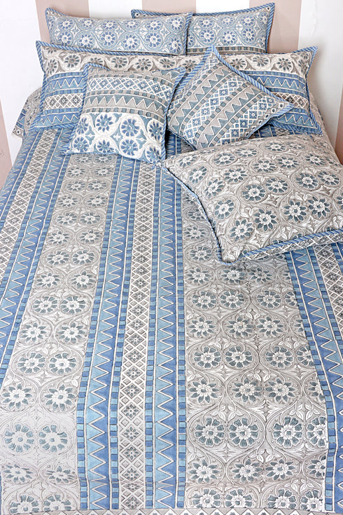 Mulmul Cotton Quilt in Floral Block Print