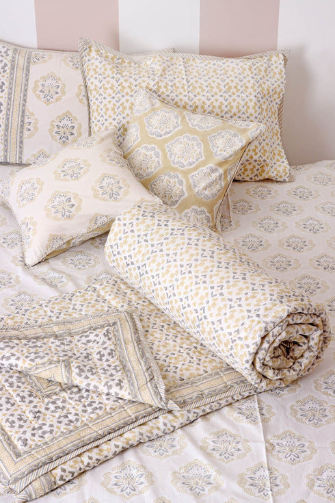 20s Cotton KING SIZE Bed Cover In Graphic Block Print