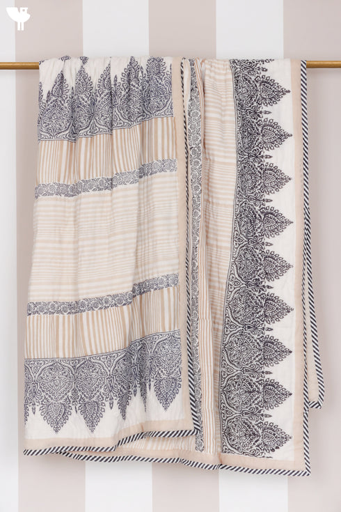 Mulmul Cotton Quilt In Block Print