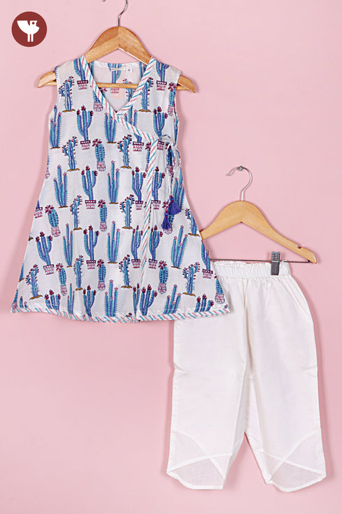 Cambric Cotton White Kurta Pant Set in Floral Block Print
