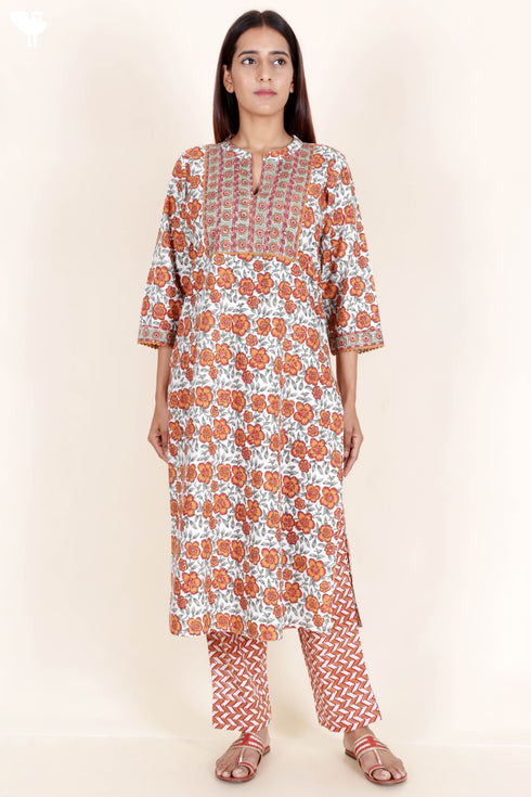 Bizzy Lizzy Kurta Pant Set With Chiffon Dupatta In Block Print