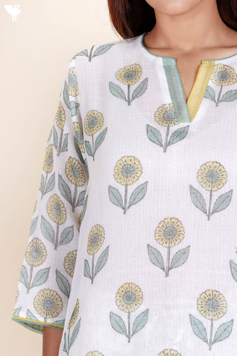 Kota Doria Kurta Pant Set With Chiffon Dupatta In Block Print