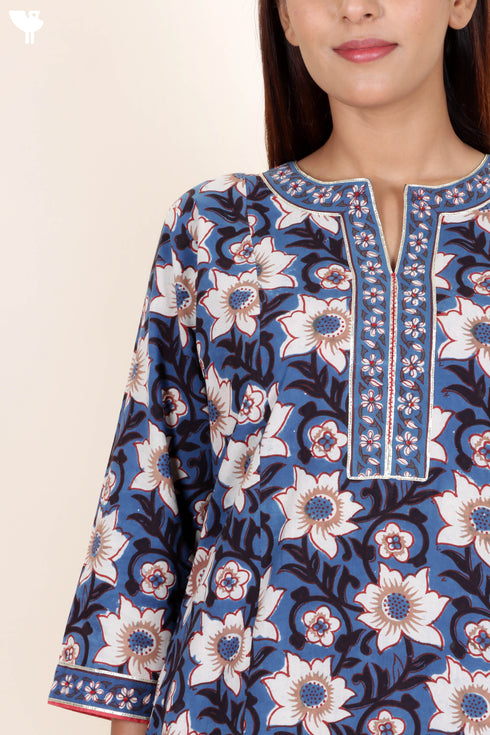 Cambric Cotton Kurta And Pant Set In Floral Print