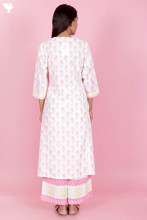 Slub Cotton Kurta Pajama With Kota Doria Dupatta in Block Print