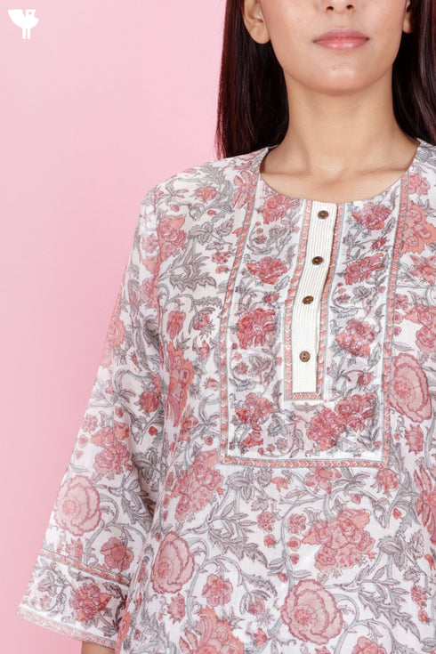 Chanderi Silk Kurta And Pant Set With Block Print