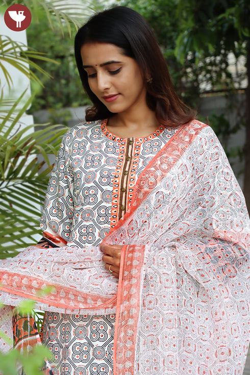 Bizzy Lizzy Kurta Pant With Dupatta In Block Print