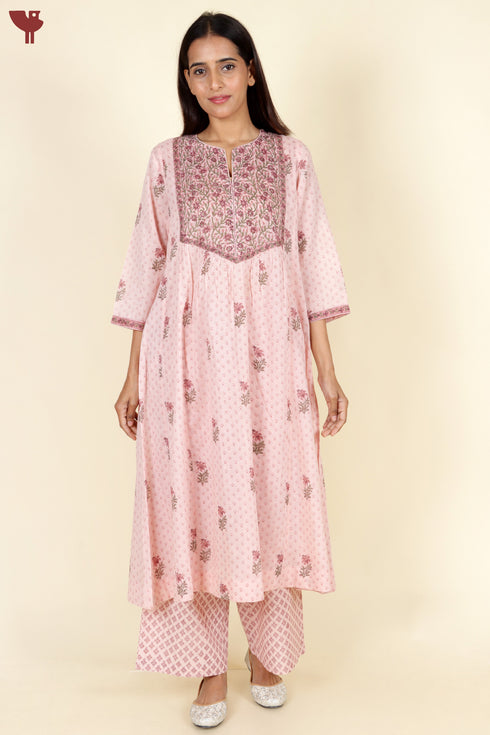 Mulmul Cotton Kurta And Pant Set In Floral Block Print