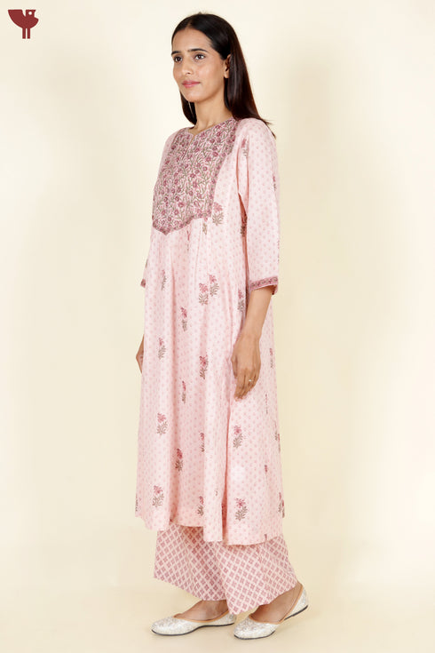 Mulmul Cotton Kurta And Pant Set In Floral Block Print