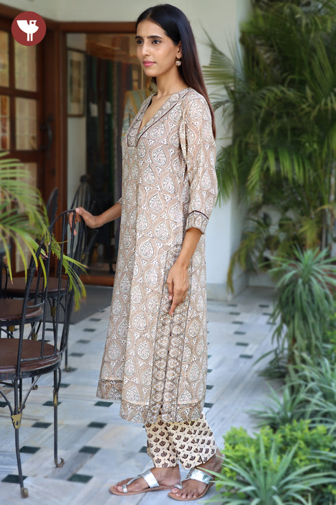 Kota Doria Kurta Pant with Dupatta In Floral Block Print
