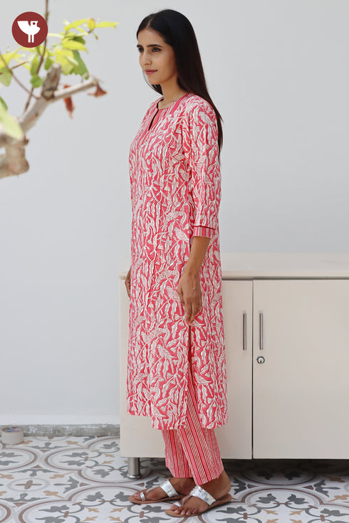 Bizzy Lizzy Kurta Pant with Dupatta Set in Floral Block Print