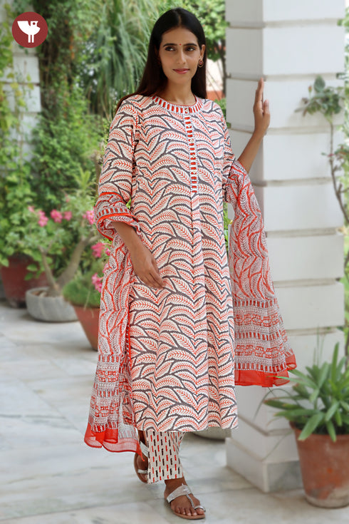 Bizzy Lizzy White & Rust Kurta Pant with Dupatta in Block Print