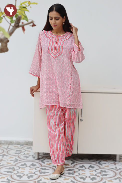 Mul Mul Cotton Kurta and Pant Set in Hand Screen Print