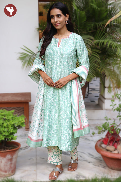 Chanderi Silk Kurta Pant with Dupatta in Geometric Block Print
