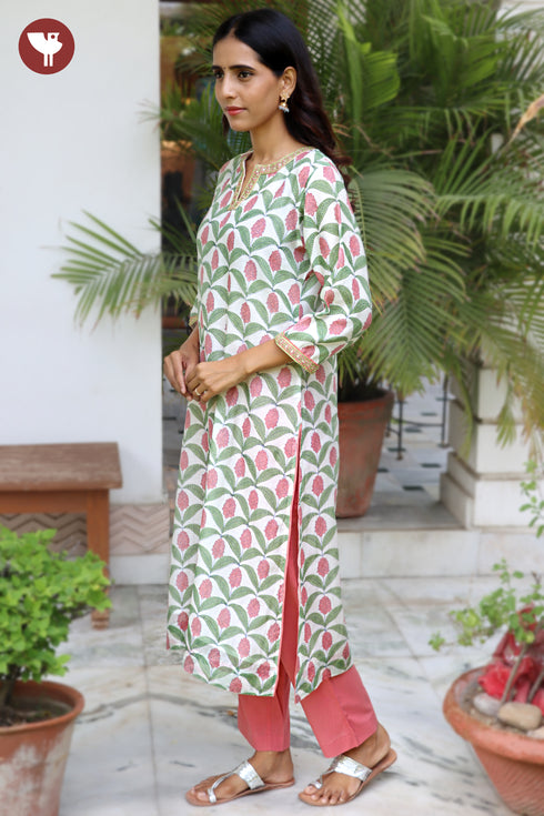 Chanderi Silk Kurta Pant with Dupatta in Embroidered & Floral Block Print
