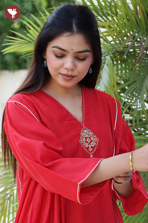 Chanderi Silk Kurta & Pant Set with Embroidery