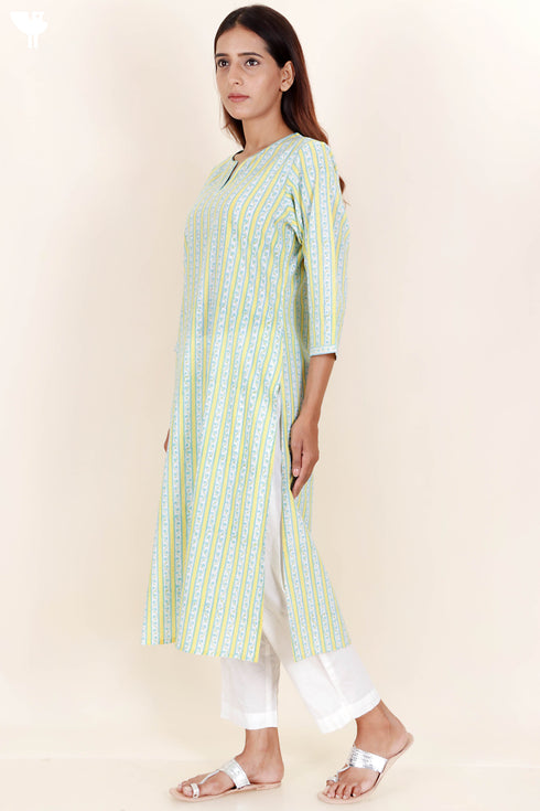 Cambric Cotton Kurta With Kota Dupatta In Floral Block Print