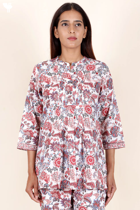 Cambric Cotton Pintucked Top In Floral Print