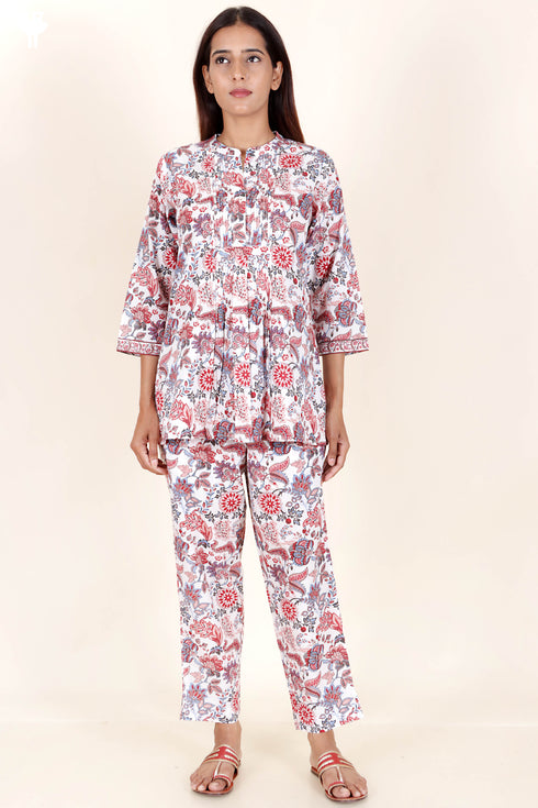 Cambric Cotton Pintucked Top In Floral Print