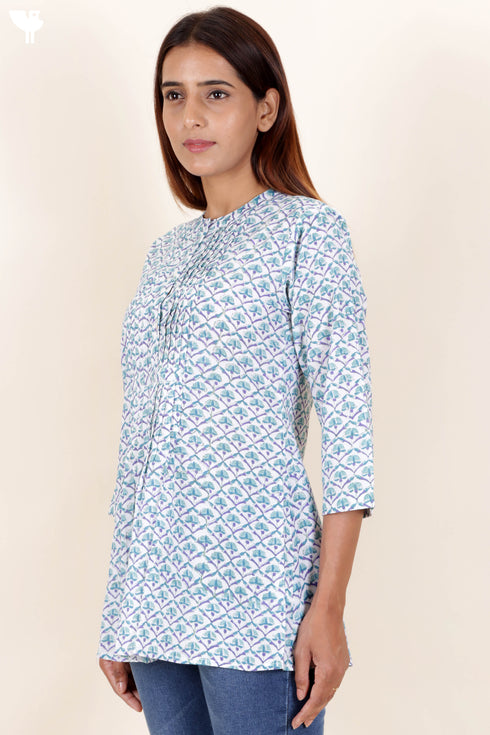 Cambric Cotton Pintucked Top In Floral Print