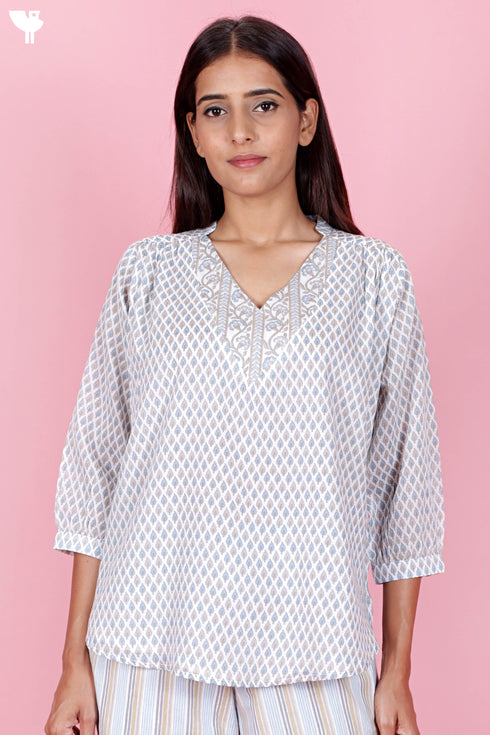 Mulmul Cotton Top In Floral Print