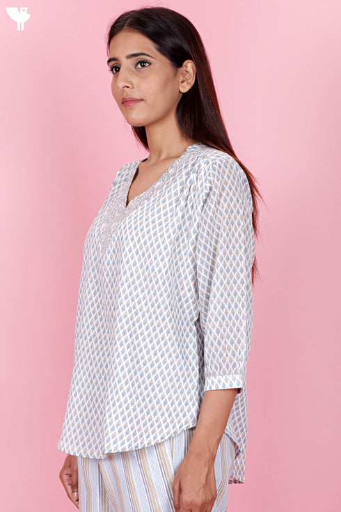 Mulmul Cotton Top In Floral Print