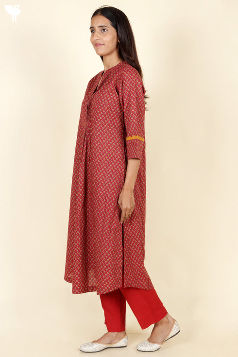Cambric Cotton Pintucked Kurta In Floral Print Deep Red