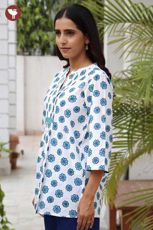 Cambric Cotton Pintuck Floral Top in Block Print