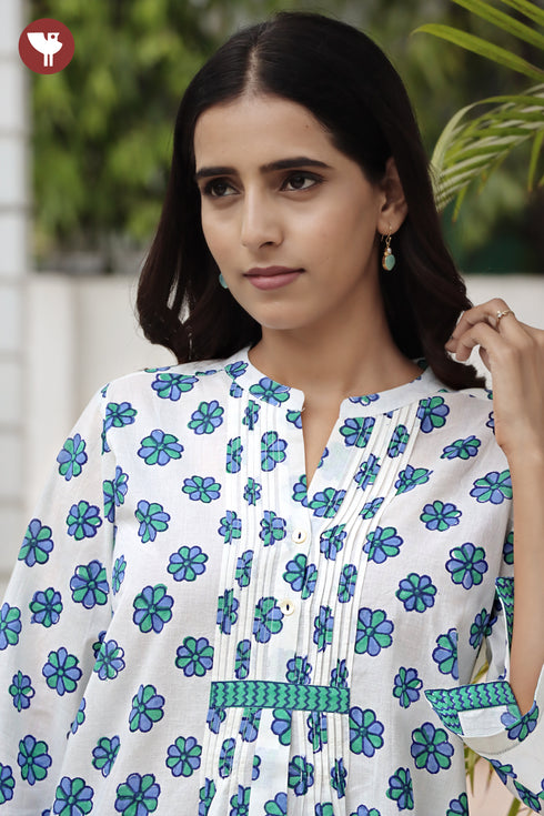Cambric Cotton Pintuck Floral Top in Block Print