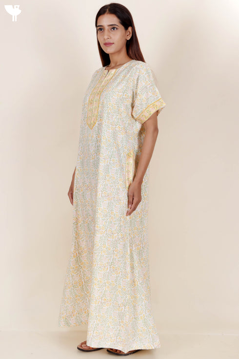 Bizzy Lizzy Zipper Kaftan In Floral Block Print