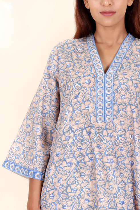 Bizzy Lizzy Full Sleeved Kaftan In Floral Block Print