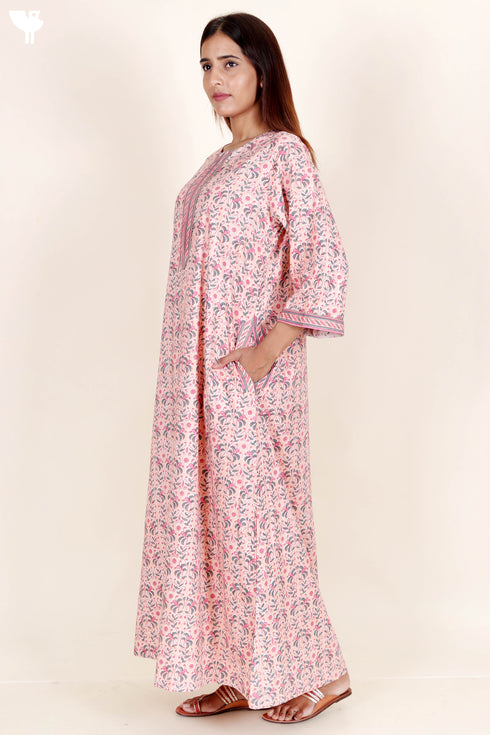 Bizzy Lizzy Full Sleeved Zip Kaftan In Floral Block Print