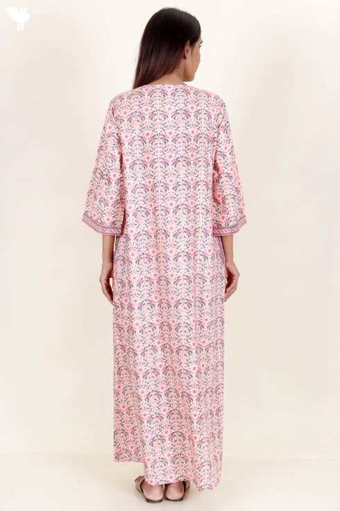 Bizzy Lizzy Full Sleeved Zip Kaftan In Floral Block Print