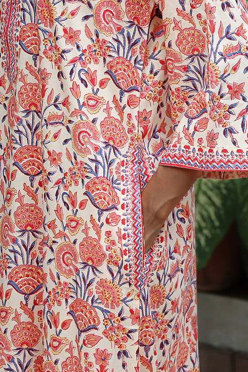 Bizzy Lizzy Full Sleeved Zip Kaftan In Floral Block Print
