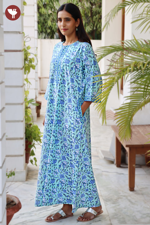 Bizzy Lizzy Full Sleeved Zip Kaftan In Floral Block Print