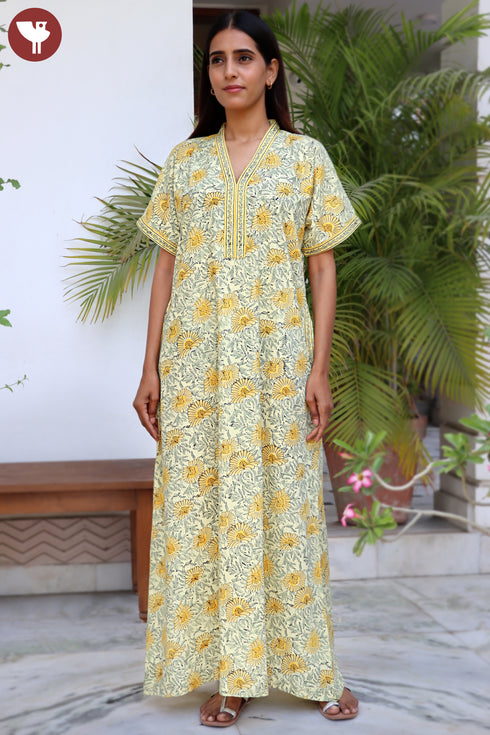 Bizzy Lizzy Kaftan in Floral Block Print