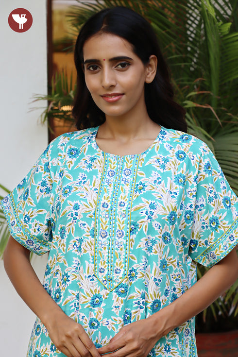 Bizzy Lizzy Front Zipper Kaftan in Floral Print
