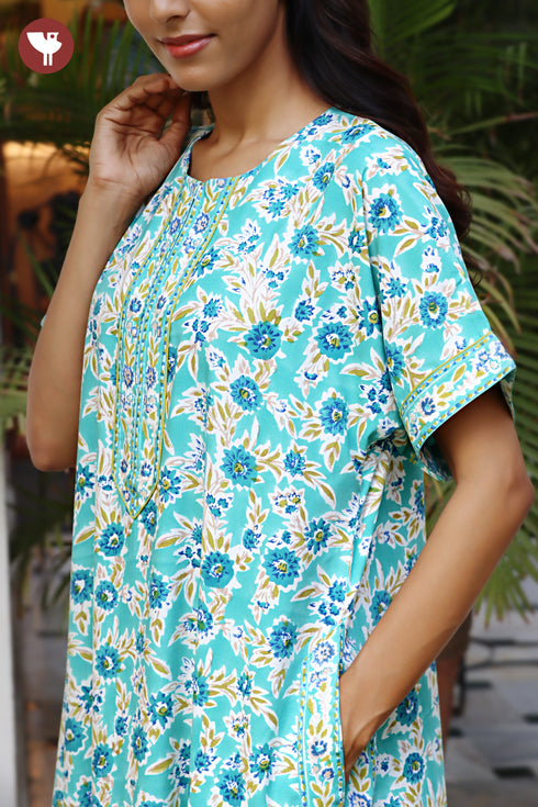 Bizzy Lizzy Front Zipper Kaftan in Floral Print