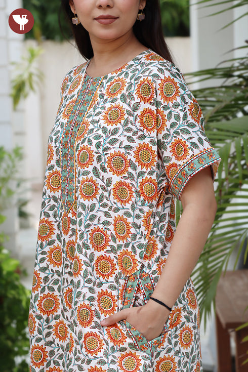 Cotton Satin Front Zipper Kaftan in Floral Print