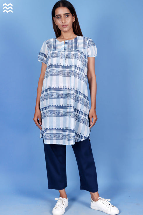 Mulmul Cotton June Top In Graphic Print