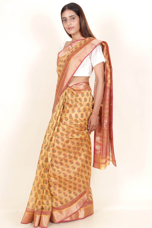 Maheshwari Saree In Floral Block Print
