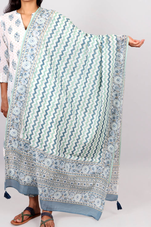 Mulmul CottonDupatta With Zigzag Block Print