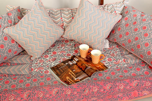 20s Cotton Cushion Cover In Floral Print