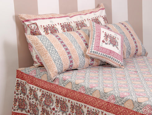 Mulmul Cotton Quilt In Graphic Block Print